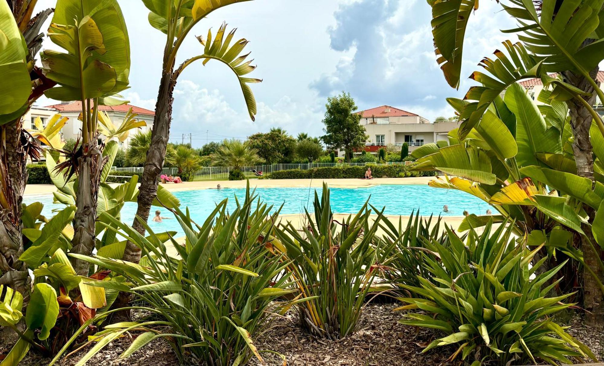 Beachside Apartment With Pool & Garden In Juan Les Pins Антіб Екстер'єр фото