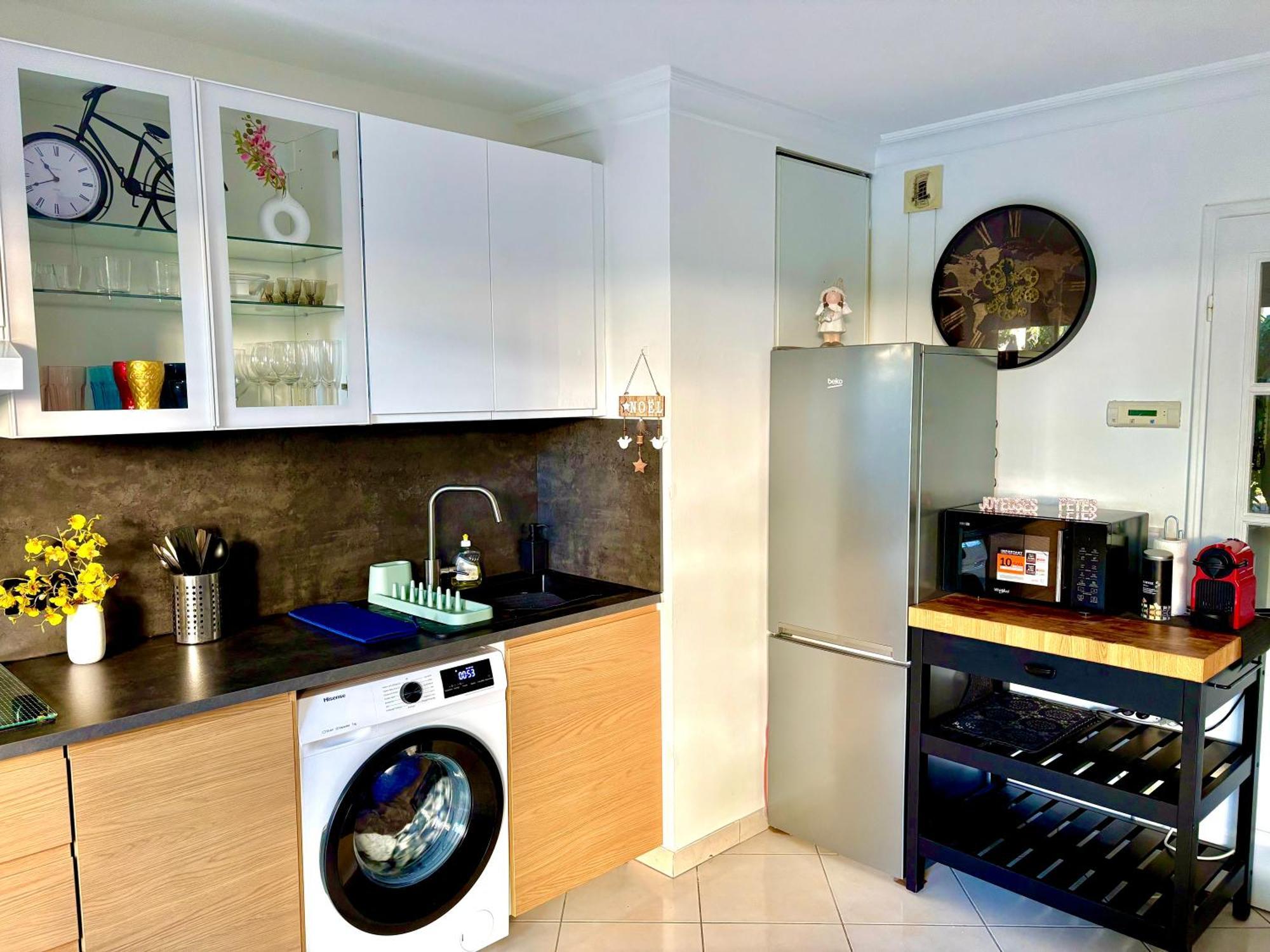Beachside Apartment With Pool & Garden In Juan Les Pins Антіб Екстер'єр фото